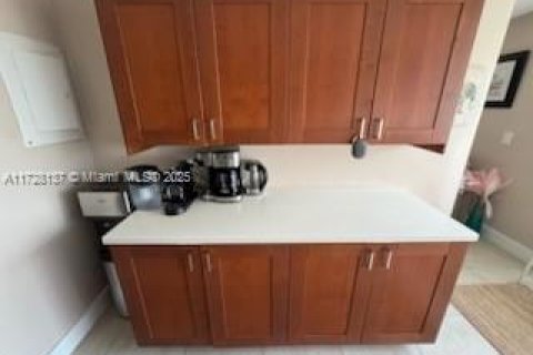 Copropriété à vendre à Sunny Isles Beach, Floride: 2 chambres, 81.29 m2 № 2018535 - photo 9