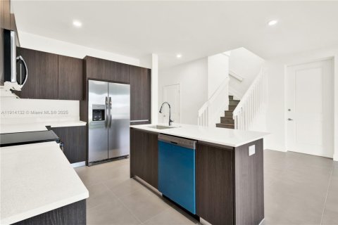 Touwnhouse à louer à Homestead, Floride: 4 chambres, 163.51 m2 № 1969725 - photo 8