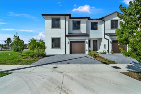 Таунхаус в Хомстед, Флорида 4 спальни, 163.51м2 № 1969725