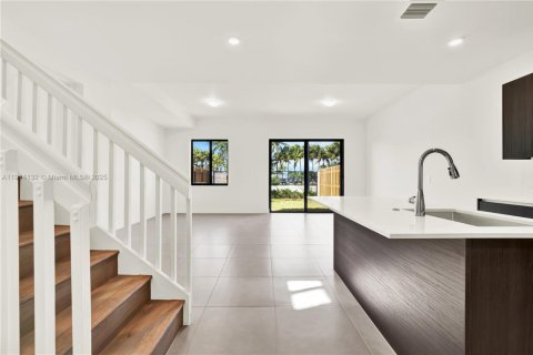 Touwnhouse à louer à Homestead, Floride: 4 chambres, 163.51 m2 № 1969725 - photo 11