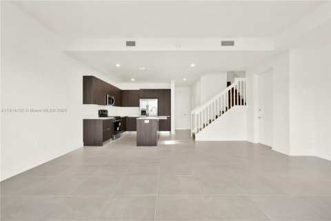 Touwnhouse à louer à Homestead, Floride: 4 chambres, 163.51 m2 № 1969725 - photo 15