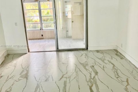 Copropriété à vendre à Margate, Floride: 2 chambres, 106.09 m2 № 1987315 - photo 6