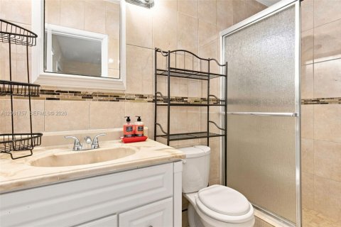 Villa ou maison à vendre à Miami Gardens, Floride: 3 chambres, 125.42 m2 № 2295736 - photo 23