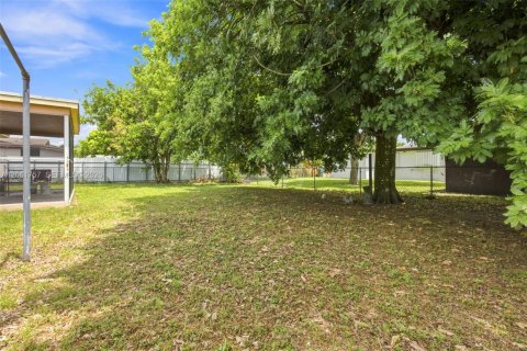 Villa ou maison à vendre à Miami Gardens, Floride: 3 chambres, 125.42 m2 № 2295736 - photo 26