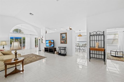 Casa en alquiler en Boynton Beach, Florida, 3 dormitorios, 179.95 m2 № 1953541 - foto 1