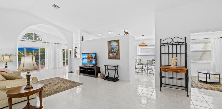 Casa en Boynton Beach, Florida 3 dormitorios, 179.95 m2 № 1953541
