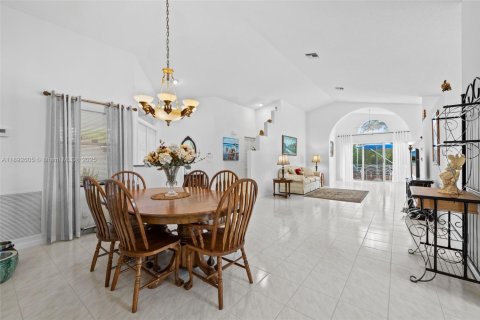 Casa en alquiler en Boynton Beach, Florida, 3 dormitorios, 179.95 m2 № 1953541 - foto 3