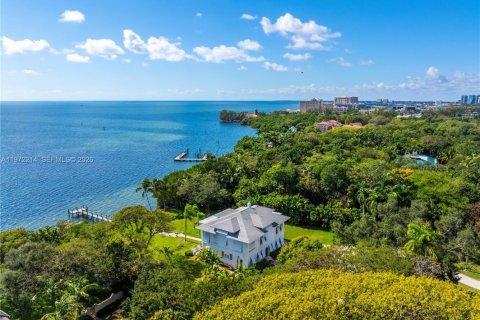 House in Miami, Florida 7 bedrooms, 530.01 sq.m. № 2033154 - photo 12