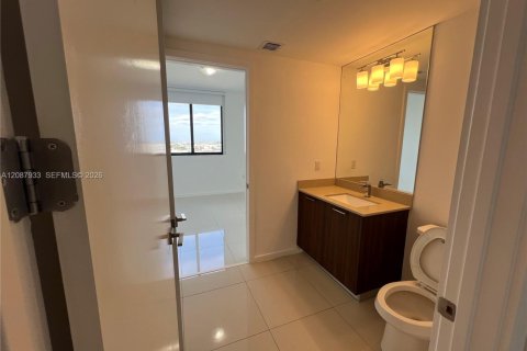 Copropriété à louer à Doral, Floride: 2 chambres, 102.47 m2 № 2362125 - photo 14