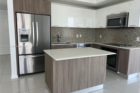 Copropriété à louer à Doral, Floride: 2 chambres, 102.47 m2 № 2362125 - photo 6