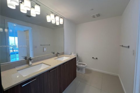 Copropriété à louer à Doral, Floride: 2 chambres, 102.47 m2 № 2362125 - photo 9