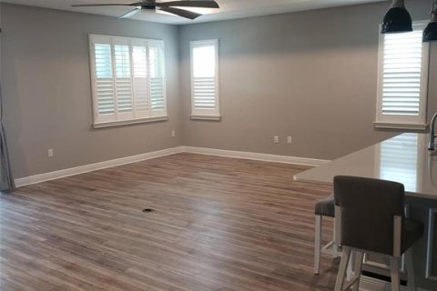 House in Ocala, Florida 2 bedrooms, 196.77 sq.m. № 2203011 - photo 9