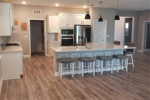 House in Ocala, Florida 2 bedrooms, 196.77 sq.m. № 2203011 - photo 5