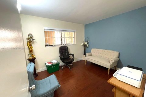 Купить кондоминиум в Майами, Флорида 3 спальни, 120.77м2, № 1958151 - фото 16