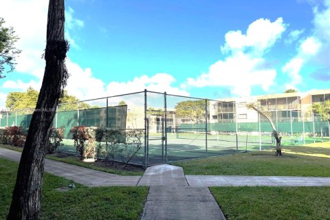 Купить кондоминиум в Майами, Флорида 3 спальни, 120.77м2, № 1958151 - фото 25