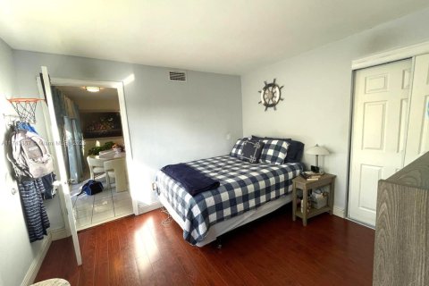 Купить кондоминиум в Майами, Флорида 3 спальни, 120.77м2, № 1958151 - фото 13