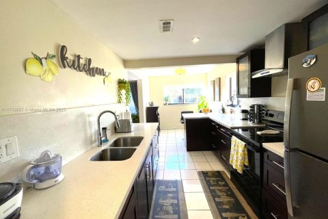 Купить кондоминиум в Майами, Флорида 3 спальни, 120.77м2, № 1958151 - фото 6