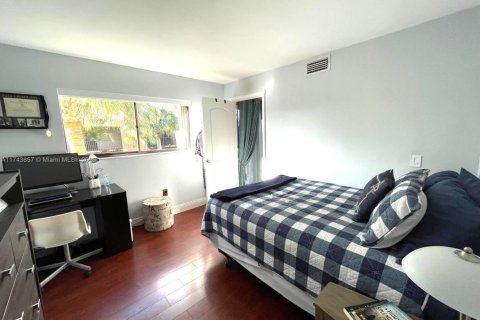 Купить кондоминиум в Майами, Флорида 3 спальни, 120.77м2, № 1958151 - фото 12