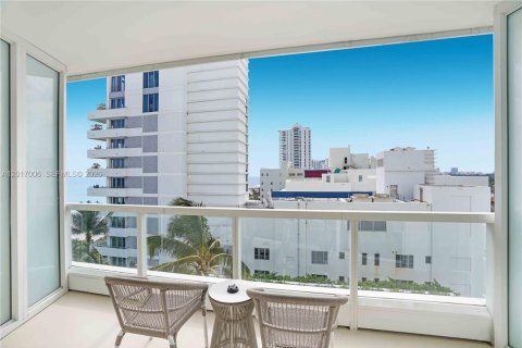 Estudio en el Condominio en Miami Beach, Florida № 2274441