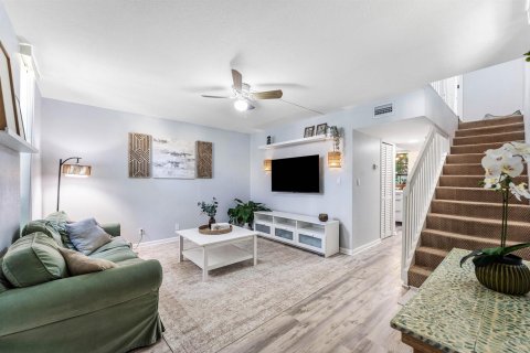 Condo in Deerfield Beach, Florida, 2 bedrooms № 2428178