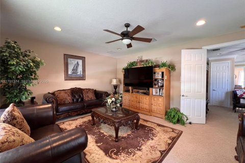 Casa en venta en Royal Palm Beach, Florida, 5 dormitorios № 2002657 - foto 27