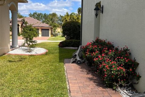 Casa en venta en Royal Palm Beach, Florida, 5 dormitorios № 2002657 - foto 16