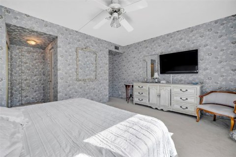Condominio en venta en Hollywood, Florida, 1 dormitorio, 78.41 m2 № 2003961 - foto 17