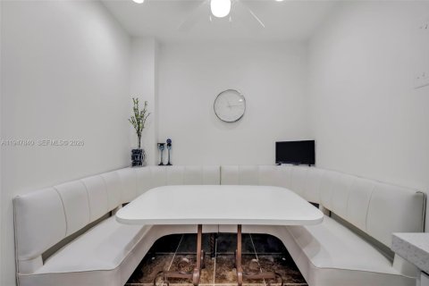 Condominio en venta en Hollywood, Florida, 1 dormitorio, 78.41 m2 № 2003961 - foto 8