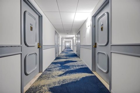 Condominio en venta en Hollywood, Florida, 1 dormitorio, 78.41 m2 № 2003961 - foto 23