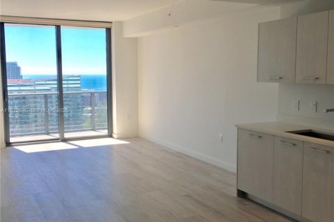 Copropriété à louer à Miami, Floride: 1 chambre, 76.74 m2 № 1976688 - photo 5