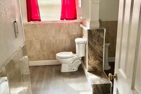Villa ou maison à louer à Tampa, Floride: 4 chambres, 142.42 m2 № 1906686 - photo 5