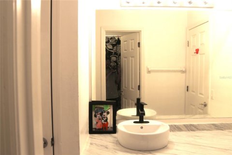 House in Kissimmee, Florida 4 bedrooms, 167.04 sq.m. № 2428868 - photo 23