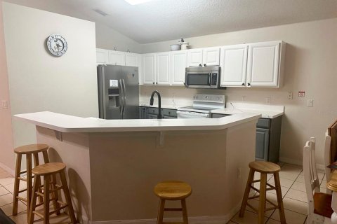 House in Kissimmee, Florida 4 bedrooms, 167.04 sq.m. № 2428868 - photo 12