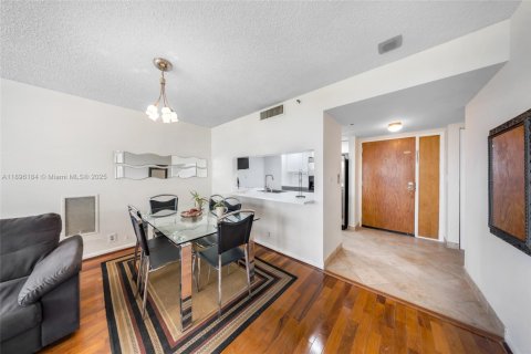 Copropriété à vendre à North Bay Village, Floride: 2 chambres, 95.69 m2 № 1950399 - photo 8