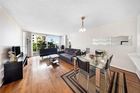 Copropriété à vendre à North Bay Village, Floride: 2 chambres, 95.69 m2 № 1950399 - photo 9