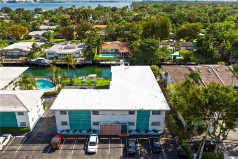 Commercial property in Miami Shores, Florida № 1860516 - photo 3