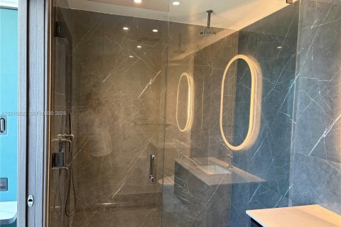 Condo in Miami, Florida № 2171518 - photo 15