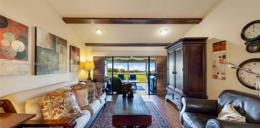 Villa ou maison à Weston, Floride 3 chambres, 170.57 m2 № 1971532