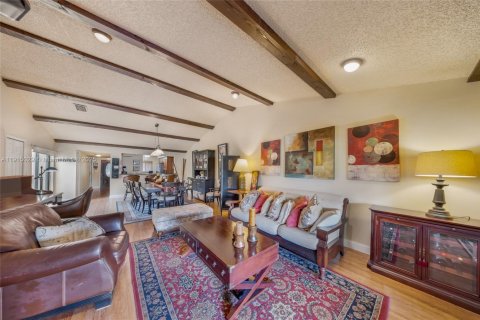 Villa ou maison à vendre à Weston, Floride: 3 chambres, 170.57 m2 № 1971532 - photo 3