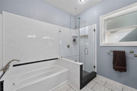 House in Brooksville, Florida 4 bedrooms, 282.05 sq.m. № 2210015 - photo 30