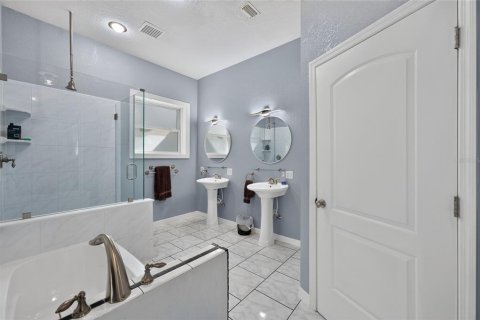 House in Brooksville, Florida 4 bedrooms, 282.05 sq.m. № 2210015 - photo 28