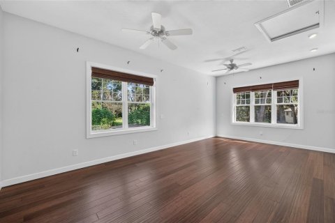 House in Brooksville, Florida 4 bedrooms, 282.05 sq.m. № 2210015 - photo 25