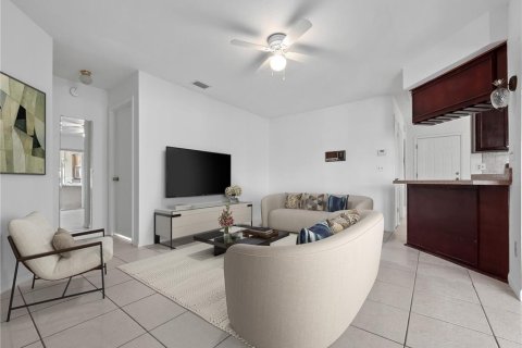 House in Kissimmee, Florida 3 bedrooms, 130.43 sq.m. № 1883039 - photo 5