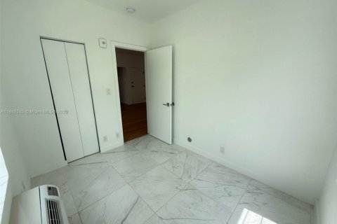 Apartment in Miami Beach, Florida 2 bedrooms, 77.67 sq.m. № 2013038 - photo 8