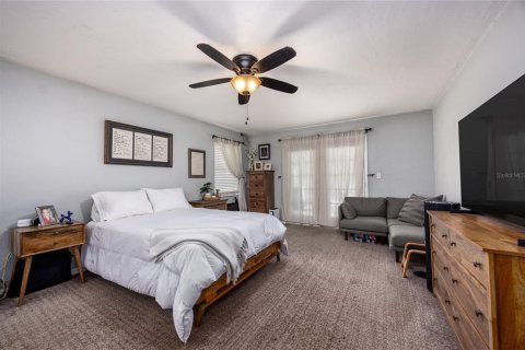 Villa ou maison à vendre à Bell, Floride: 4 chambres, 253.72 m2 № 1724712 - photo 13