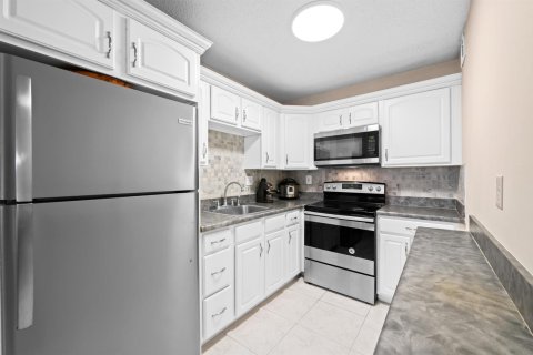 Condo à Tamarac, Floride, 2 chambres № 2271837