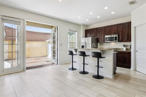 Townhouse in Windermere, Florida 3 bedrooms, 152.73 sq.m. № 2198652 - photo 9