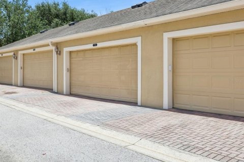 Townhouse in Windermere, Florida 3 bedrooms, 152.73 sq.m. № 2198652 - photo 27