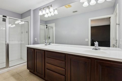 Townhouse in Windermere, Florida 3 bedrooms, 152.73 sq.m. № 2198652 - photo 22