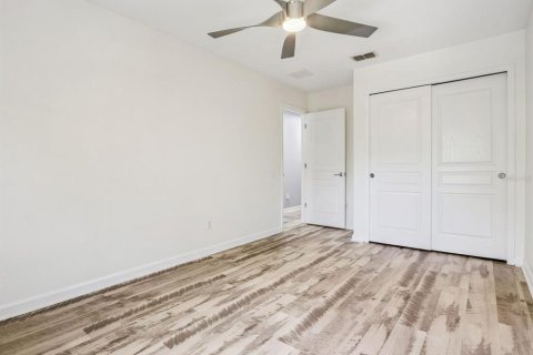 Townhouse in Windermere, Florida 3 bedrooms, 152.73 sq.m. № 2198652 - photo 19
